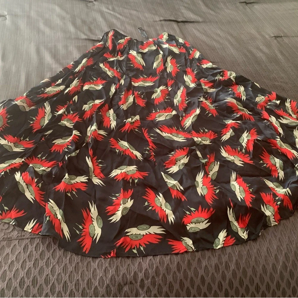 THE GREAT. Godet Navy Birds Paradise Maxi Skirt Red Feather Small - Picture 9 of 15